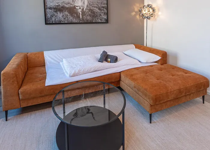 Lejlighed Modern Und Ruhig, Mit Garage & Ps4, Nahe Messe, Rue Und Uniklinik, Voll Ausgestattete Kueche, Bad Mit Dusche Und Badewanne *